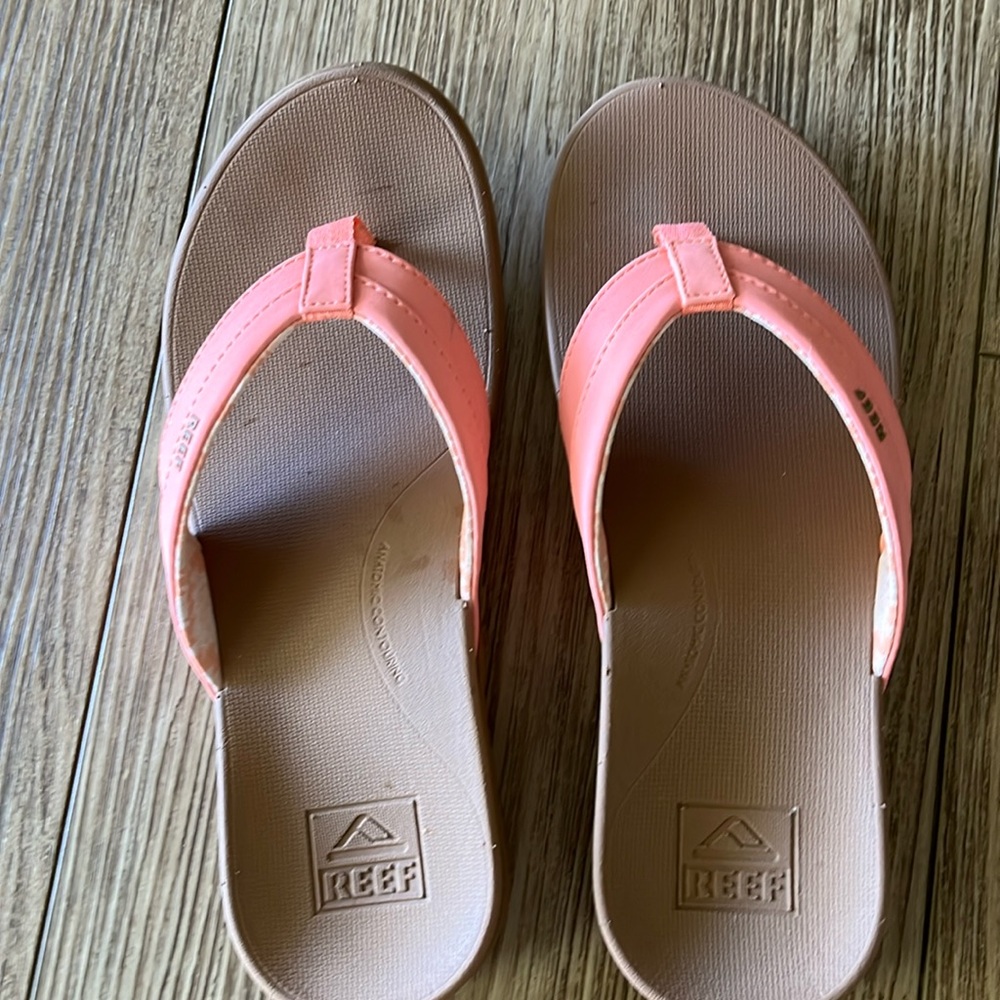 Women’s reef sandals, size 7